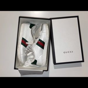 Gucci Sneaker, size 10 (40G)